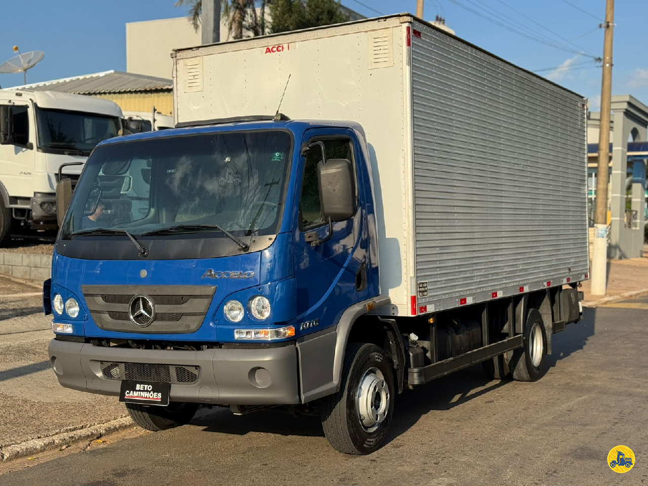 CAMINHAO MERCEDES-BENZ MB 1016 Baú Furgão 3/4 4x2 Beto Caminhões Piracicaba AMERICANA SÃO PAULO SP